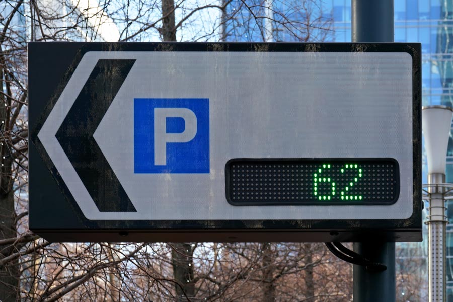 Smart parking sign