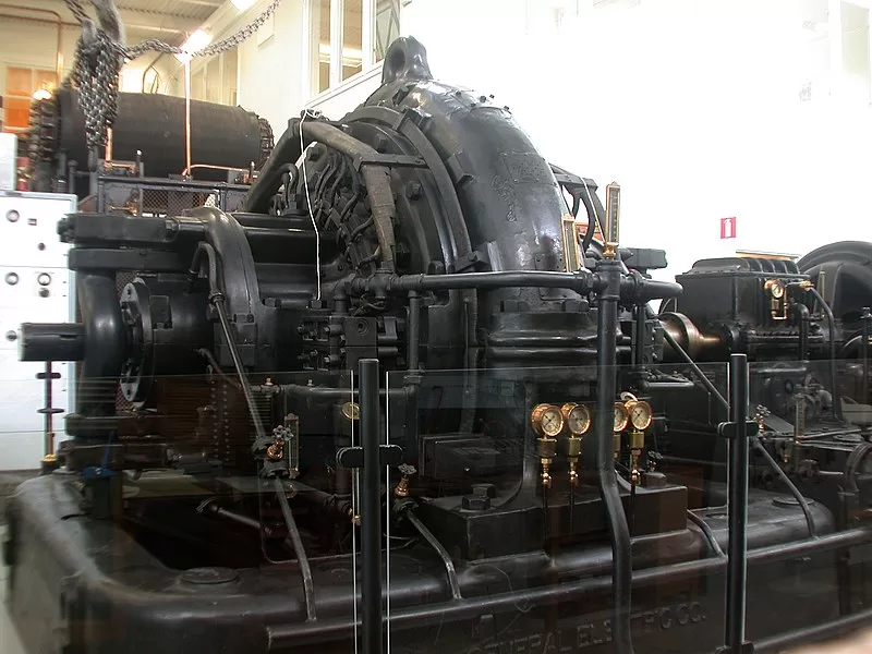Photograph of Alexanderson alternator at Grimeton